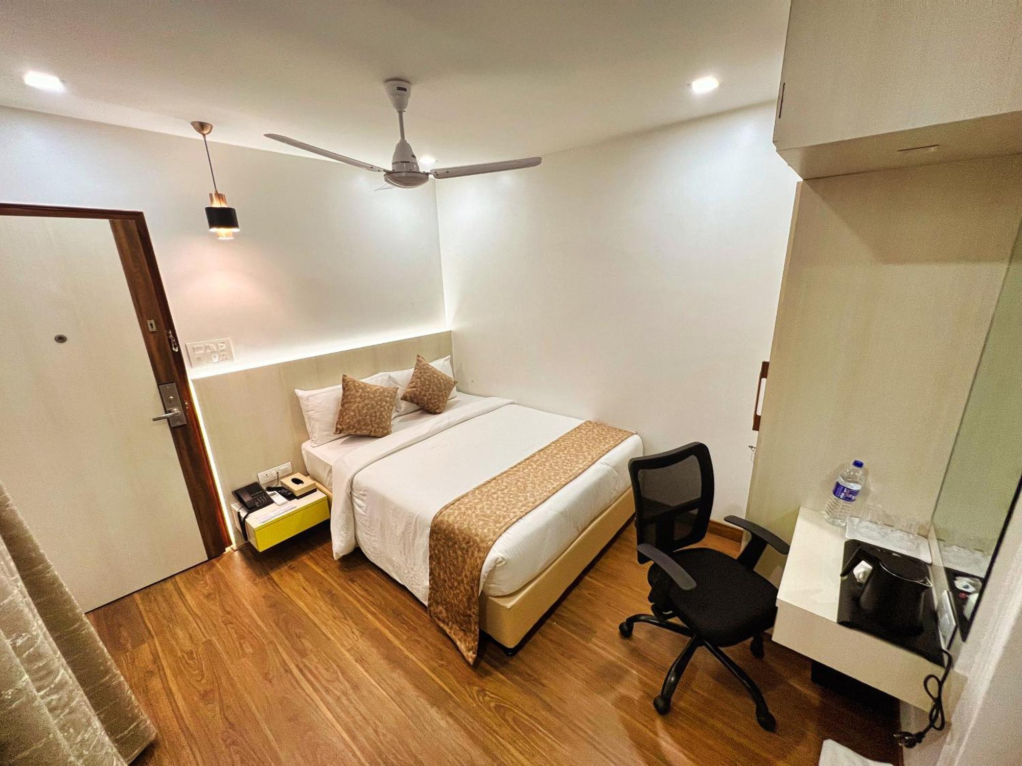 White House By Maxxvalue Service Apartments Bandra Bombay Exterior foto