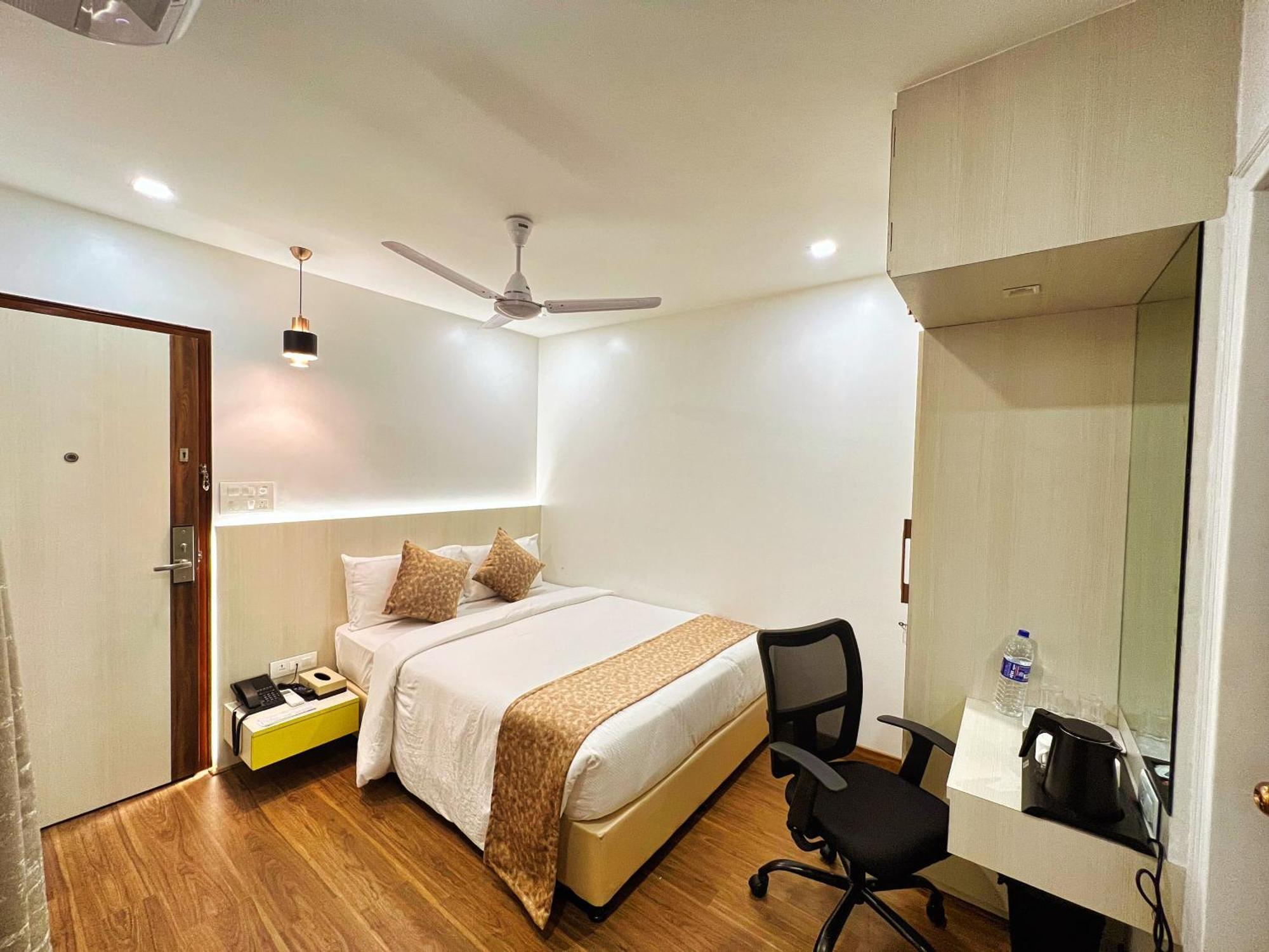 White House By Maxxvalue Service Apartments Bandra Bombay Exterior foto